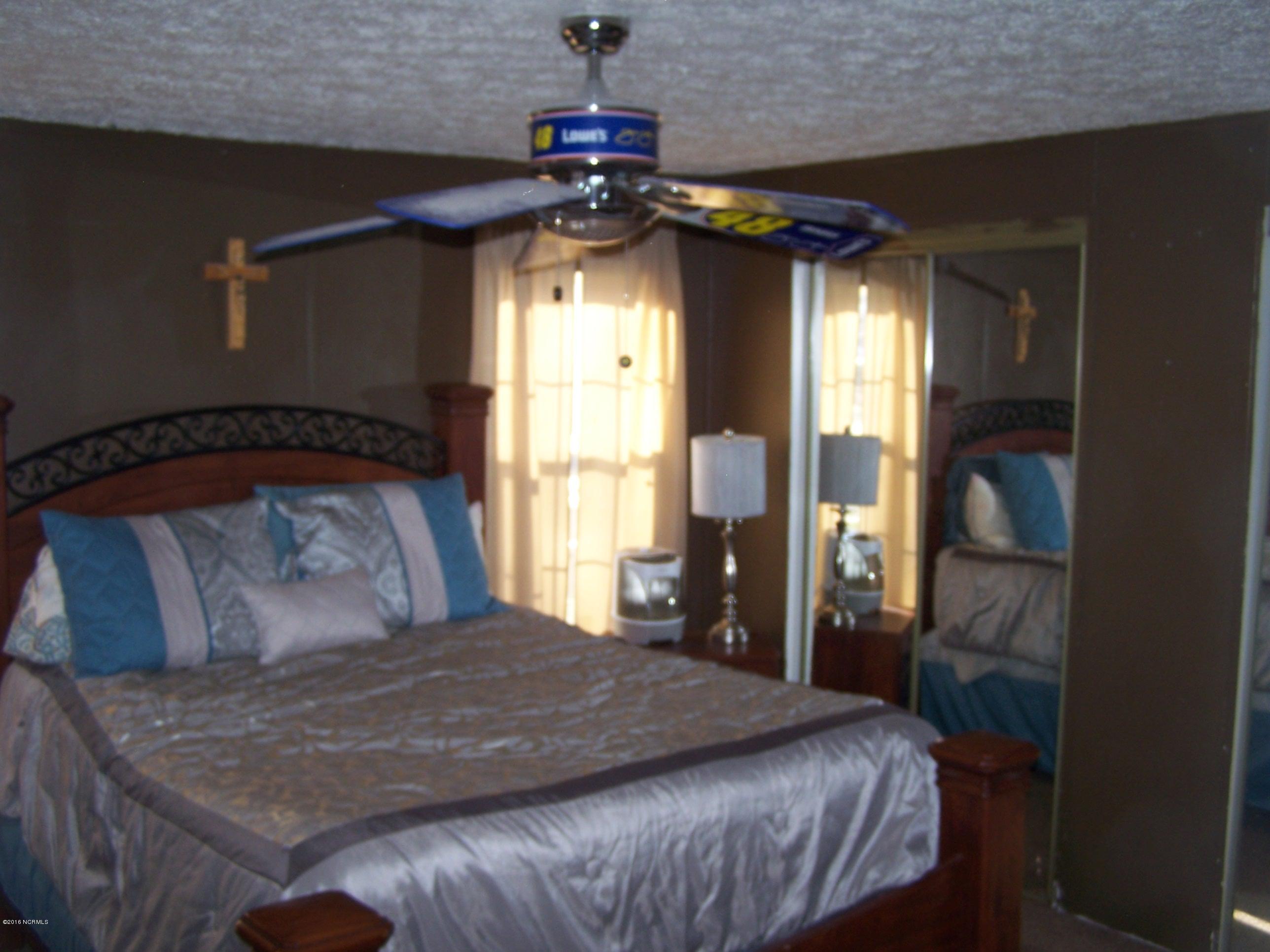 615 Ardmore Road Rocky Point, NC 28457 - Photo 13 of 22 100_5142