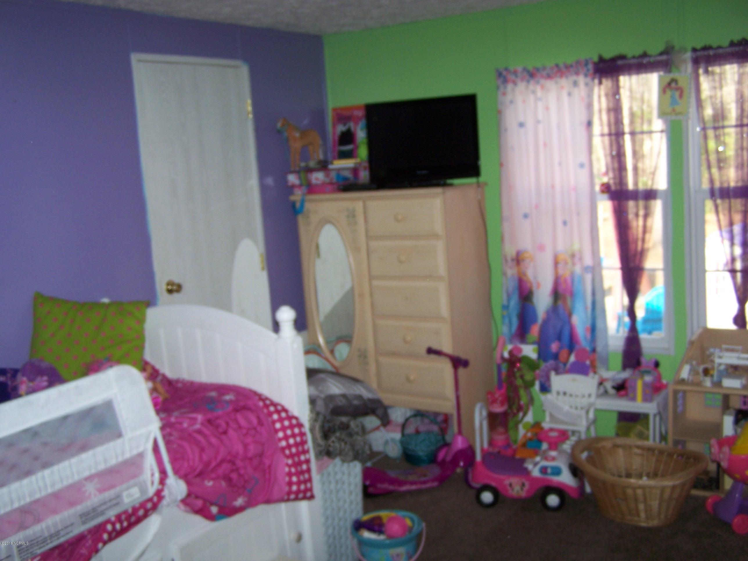 615 Ardmore Road Rocky Point, NC 28457 - Photo 17 of 22 100_5148