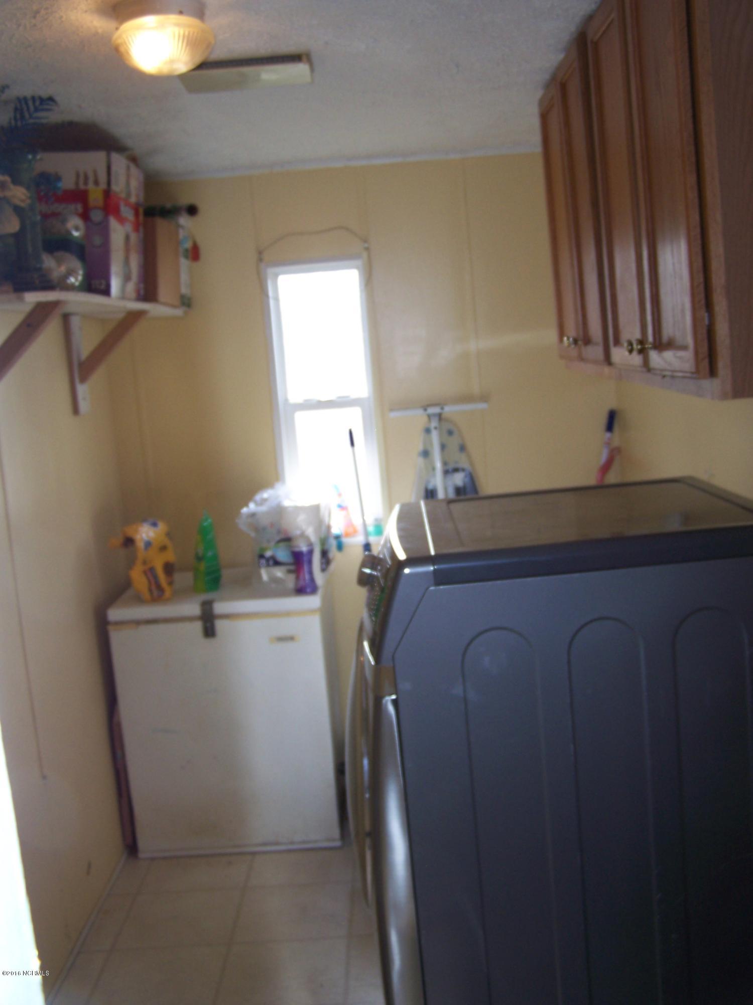 615 Ardmore Road Rocky Point, NC 28457 - Photo 19 of 22 100_5151