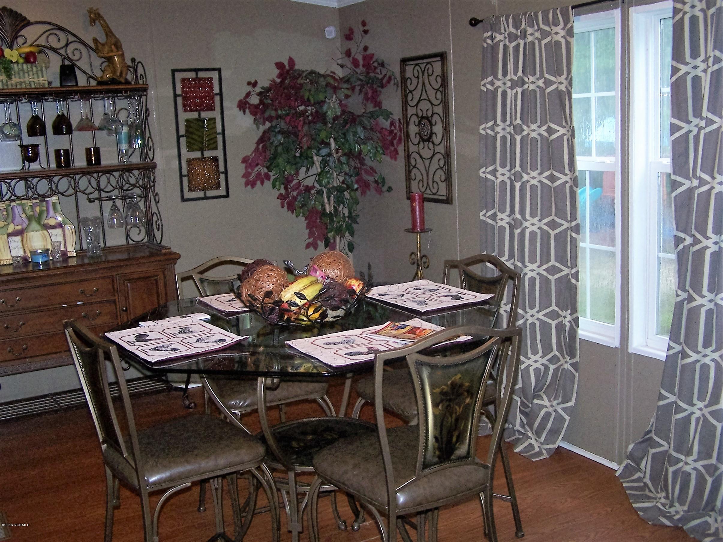 615 Ardmore Road Rocky Point, NC 28457 - Photo 8 of 22 Gallery Image 8