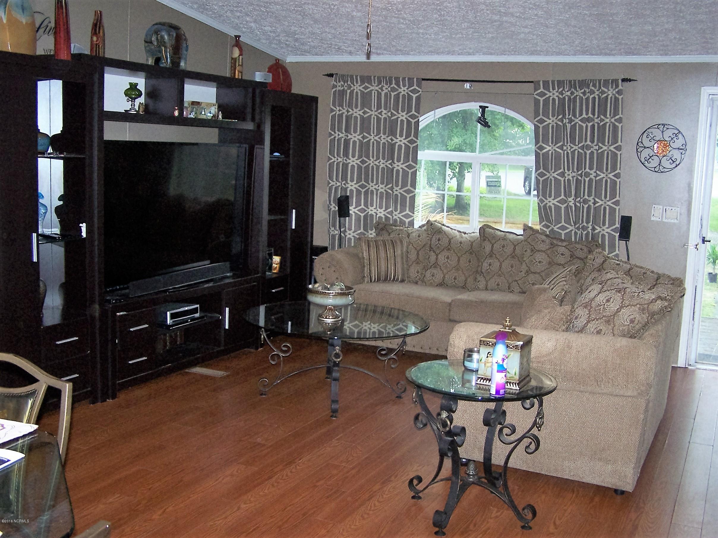 615 Ardmore Road Rocky Point, NC 28457 - Photo 9 of 22 Gallery Image 9