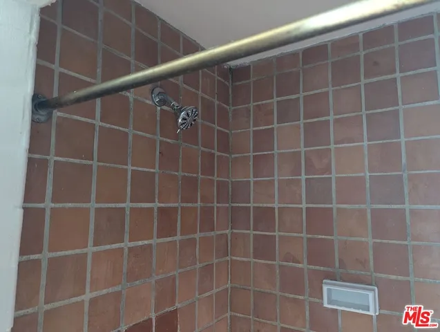 $1,199 | 634 South Gramercy Place, Unit 602, Los Angeles, CA 90010