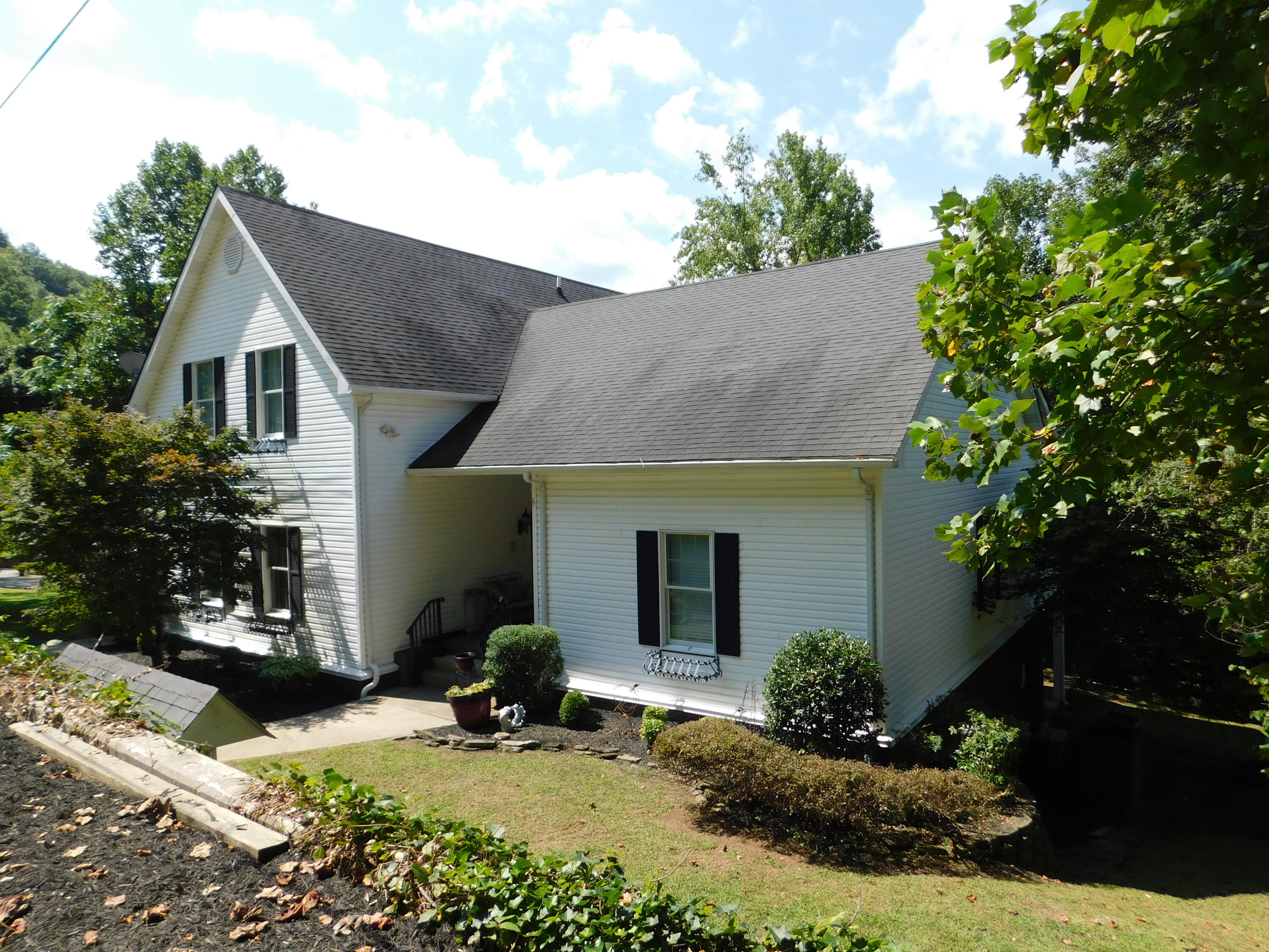 55 Timbercrest Estates Road Harlan, KY 40831 - Photo 5 of 198 DSCN5868
