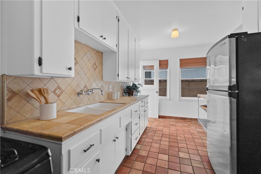 12048 Braddock Drive Culver City, CA 90230 - Photo 13 of 18