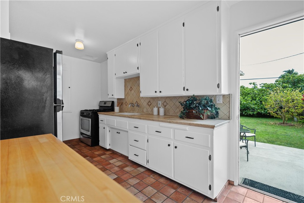 12048 Braddock Drive Culver City, CA 90230 - Photo 14 of 18