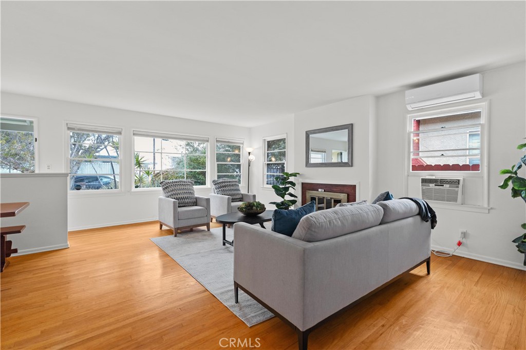 12048 Braddock Drive Culver City, CA 90230 - Photo 5 of 18