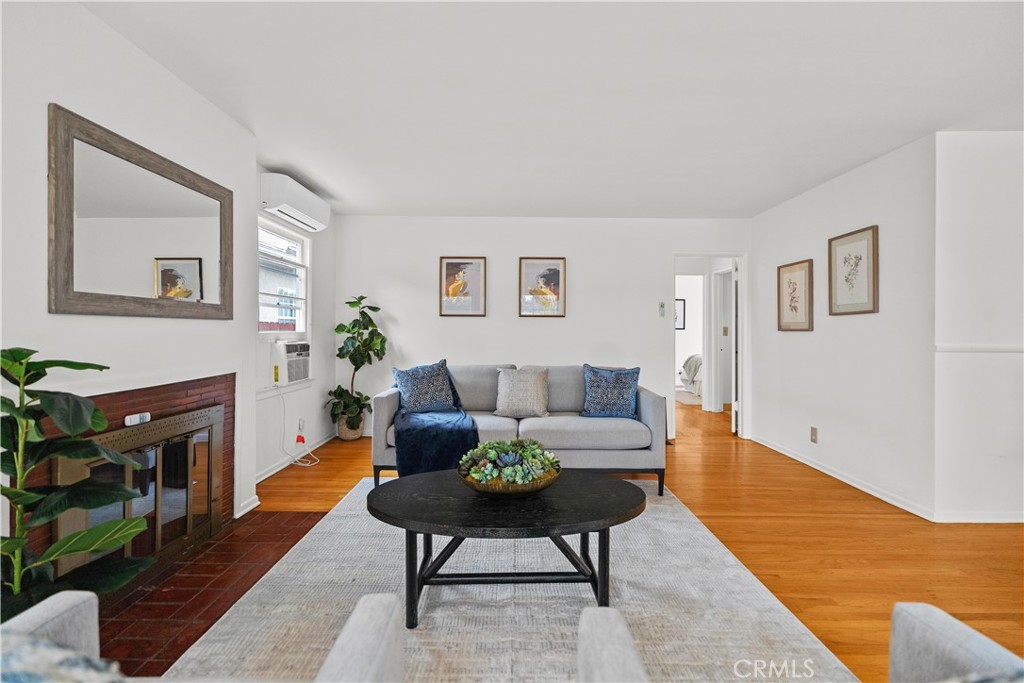 12048 Braddock Drive Culver City, CA 90230 - Photo 6 of 18