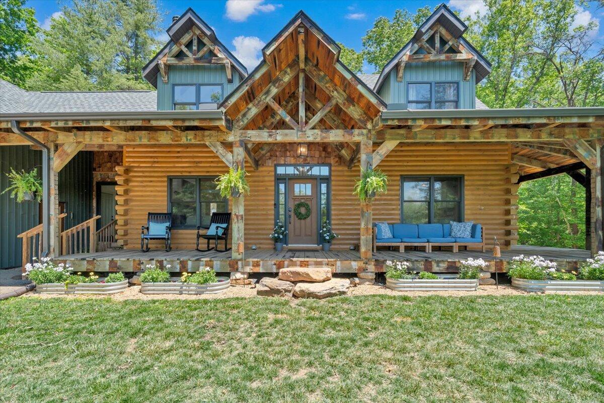 6675 Back Creek Road Boones Mill, VA 24065 - Photo 3 of 104 003-MIB06633