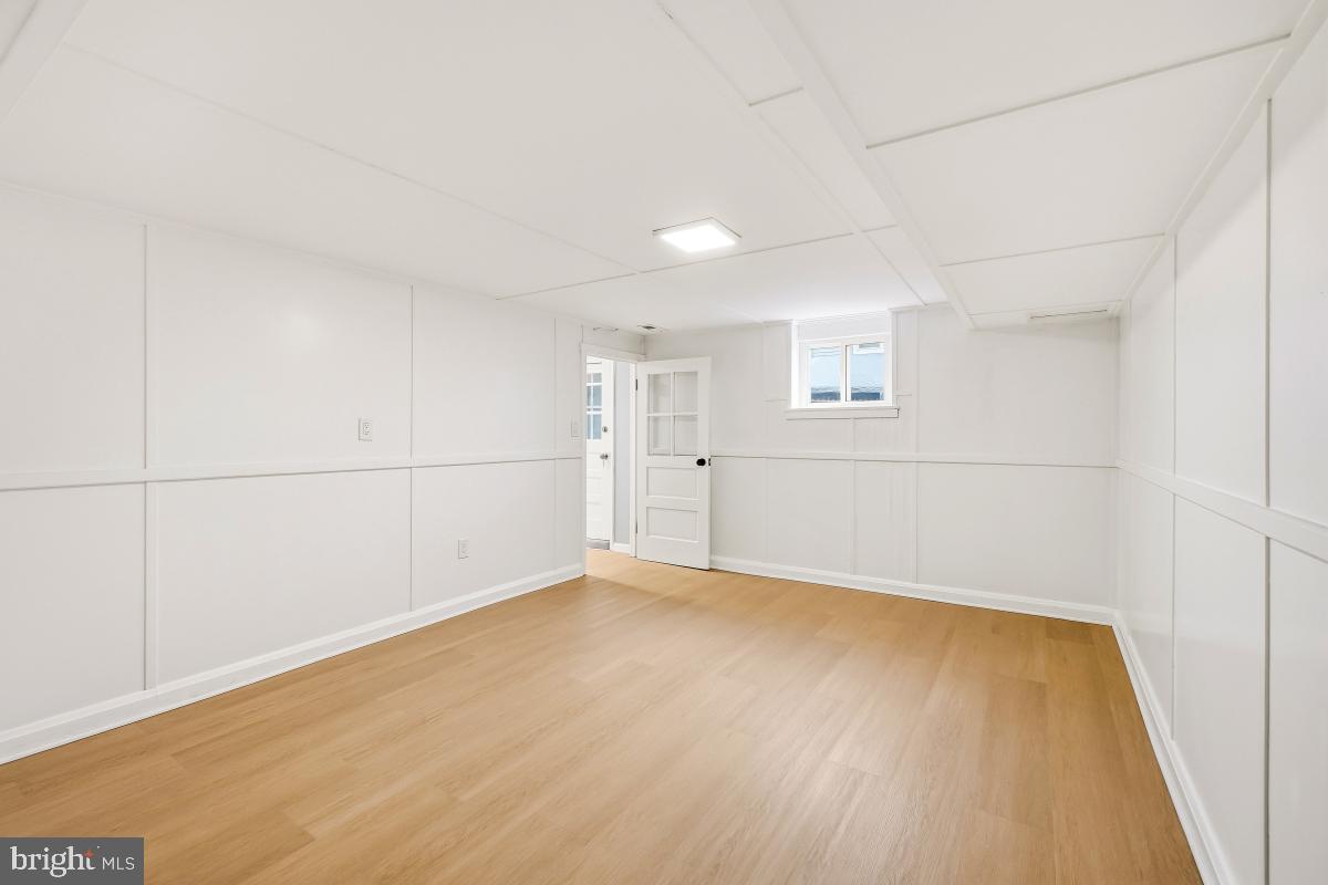 30 3rd Avenue Halethorpe, MD 21227 - Photo 23 of 30 Family Room