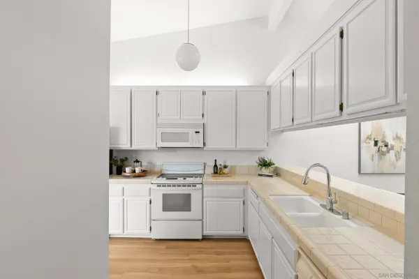 $750,000 | 18011 Avenida Alozdra, San Diego, CA 92128