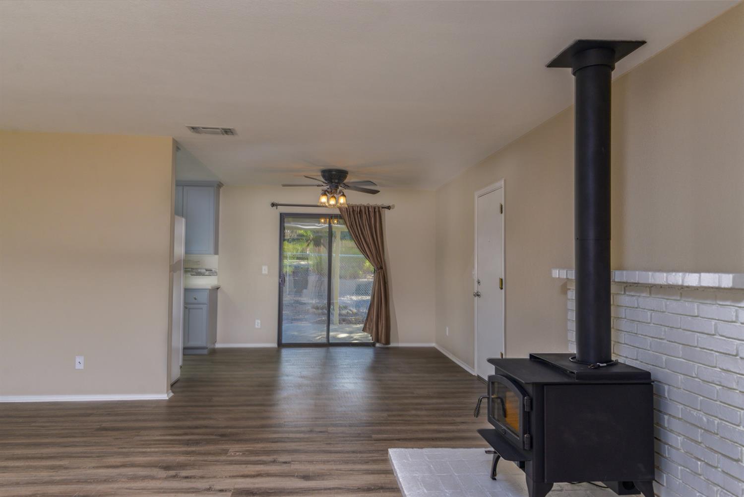 31828 Apache Road Coarsegold, CA 93614 - Photo 8 of 29 Gallery Image 8