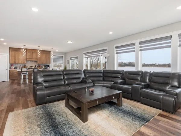 $665,000 | 11619 East Laketowne Drive, Albertville, MN 55301