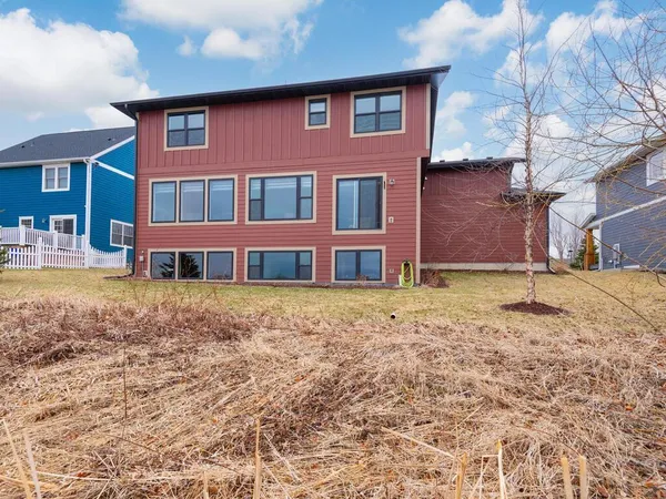 $665,000 | 11619 East Laketowne Drive, Albertville, MN 55301