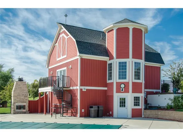 $665,000 | 11619 East Laketowne Drive, Albertville, MN 55301