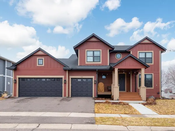 $665,000 | 11619 East Laketowne Drive, Albertville, MN 55301