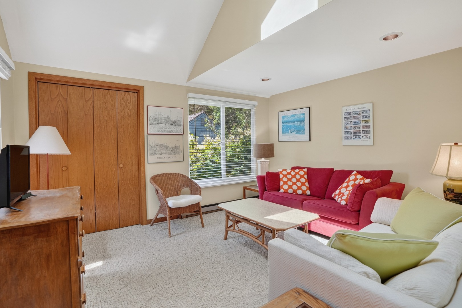 40 Hidden Cove Road, Unit 2 Oak Bluffs, MA 02557 - Photo 18 of 28 Den