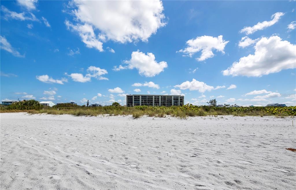 420 Beach Road, Unit 502 Sarasota, FL 34242 - Photo 29 of 34