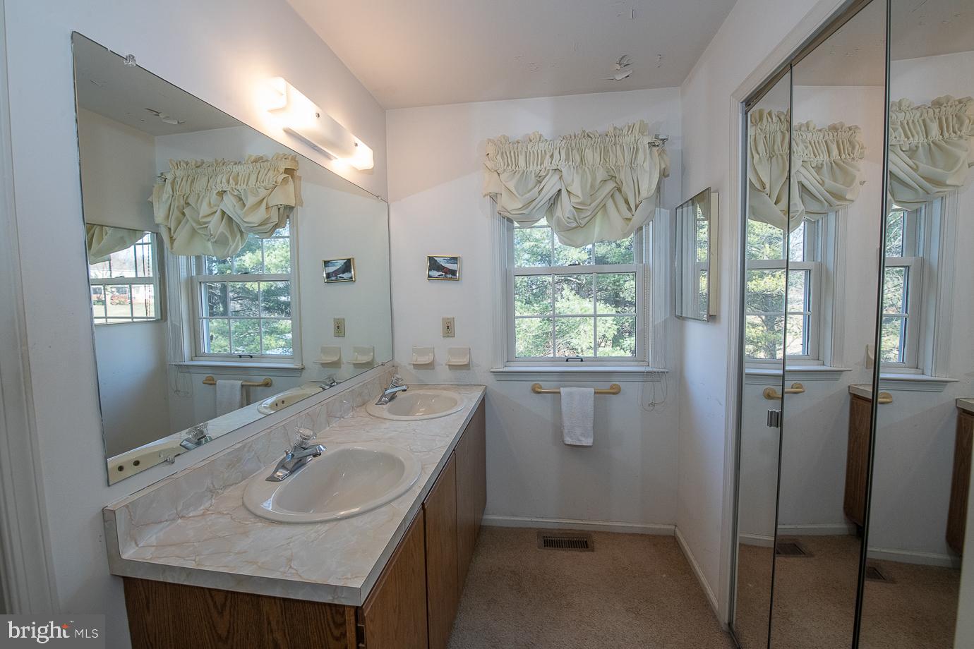 1673 Whitehouse Road Ambler, PA 19002 - Photo 22 of 38 Main Bath Dressing Area w closet