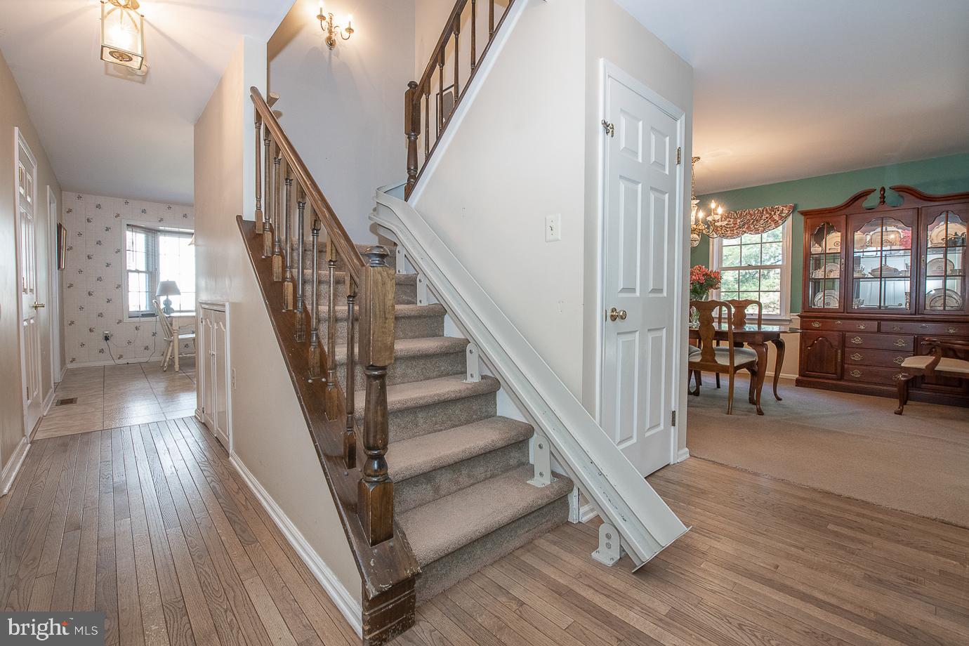 1673 Whitehouse Road Ambler, PA 19002 - Photo 4 of 38 Foyer w view to Dining Room and Breakfast Room