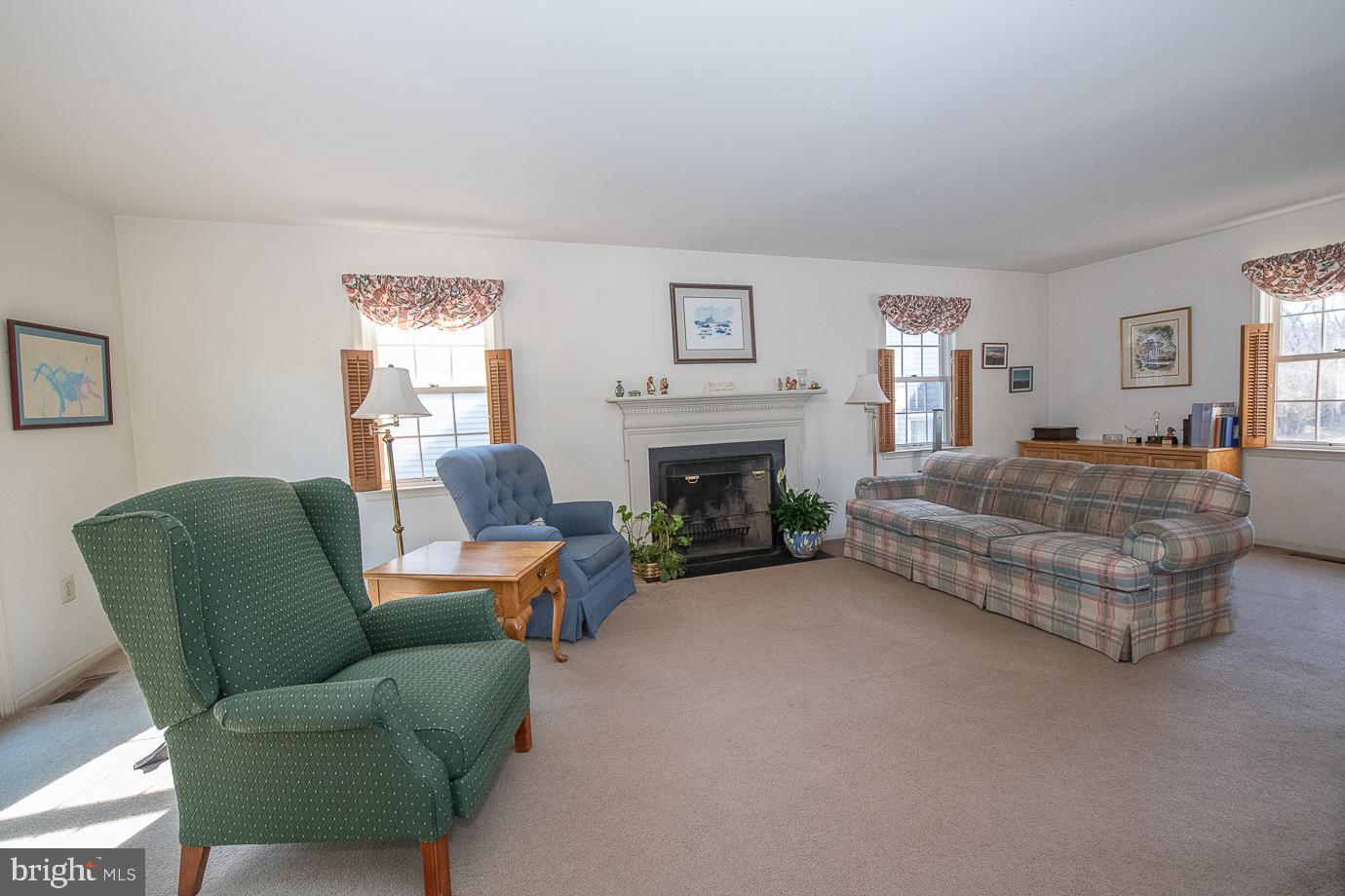 1673 Whitehouse Road Ambler, PA 19002 - Photo 5 of 38 Living Room
