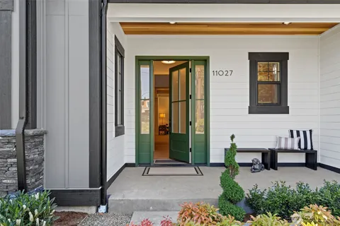 $5,299,995 | 11027 Southeast 30th Place, Bellevue, WA 98004