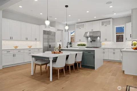 $5,299,995 | 11027 Southeast 30th Place, Bellevue, WA 98004