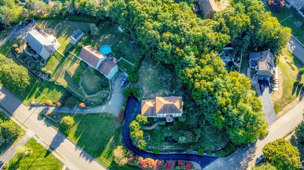 184 Birchwood Road Hanover, MA 02339 - Photo 6 of 29 Gallery Image 6