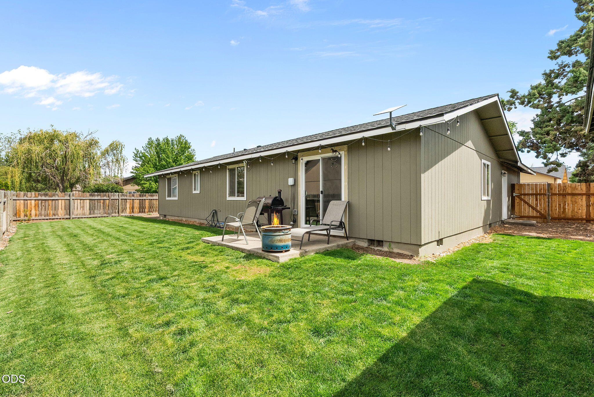 833 Northwest Maple Court Redmond, OR 97756 - Photo 40 of 44