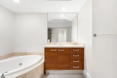 $775,000 | 3610 Gardens Parkway, Unit 502A, Palm Beach Gardens, FL 33410