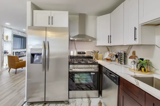 a view of utility room