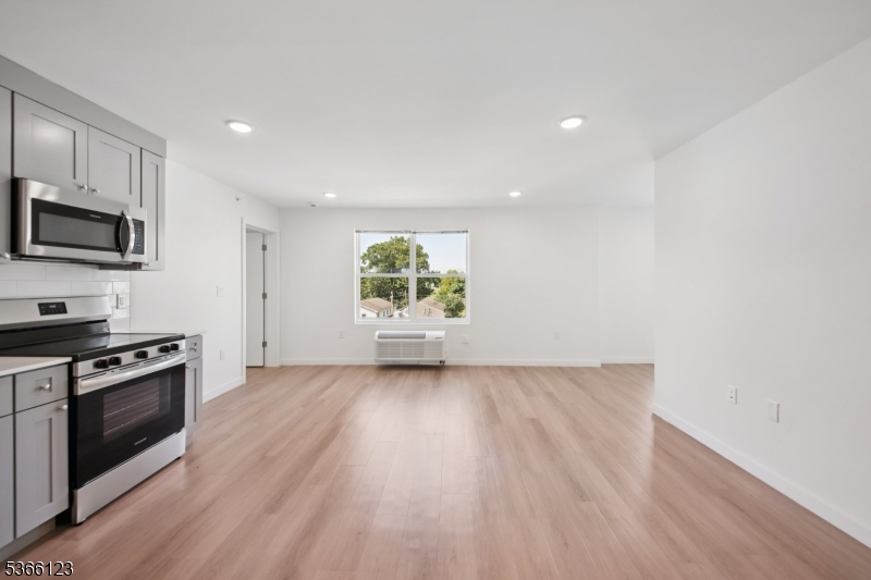 369 18th Avenue, Unit 204 Newark, NJ 07108 - Photo 3 of 18