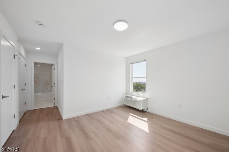 369 18th Avenue, Unit 204 Newark, NJ 07108 - Photo 8 of 18