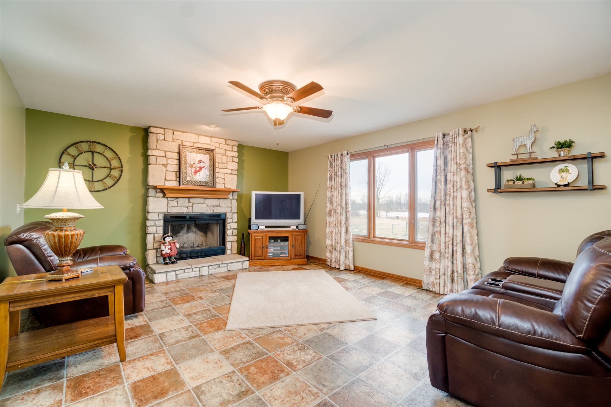 6833 McComb Road Churubusco, IN 46723 - Photo 4 of 36