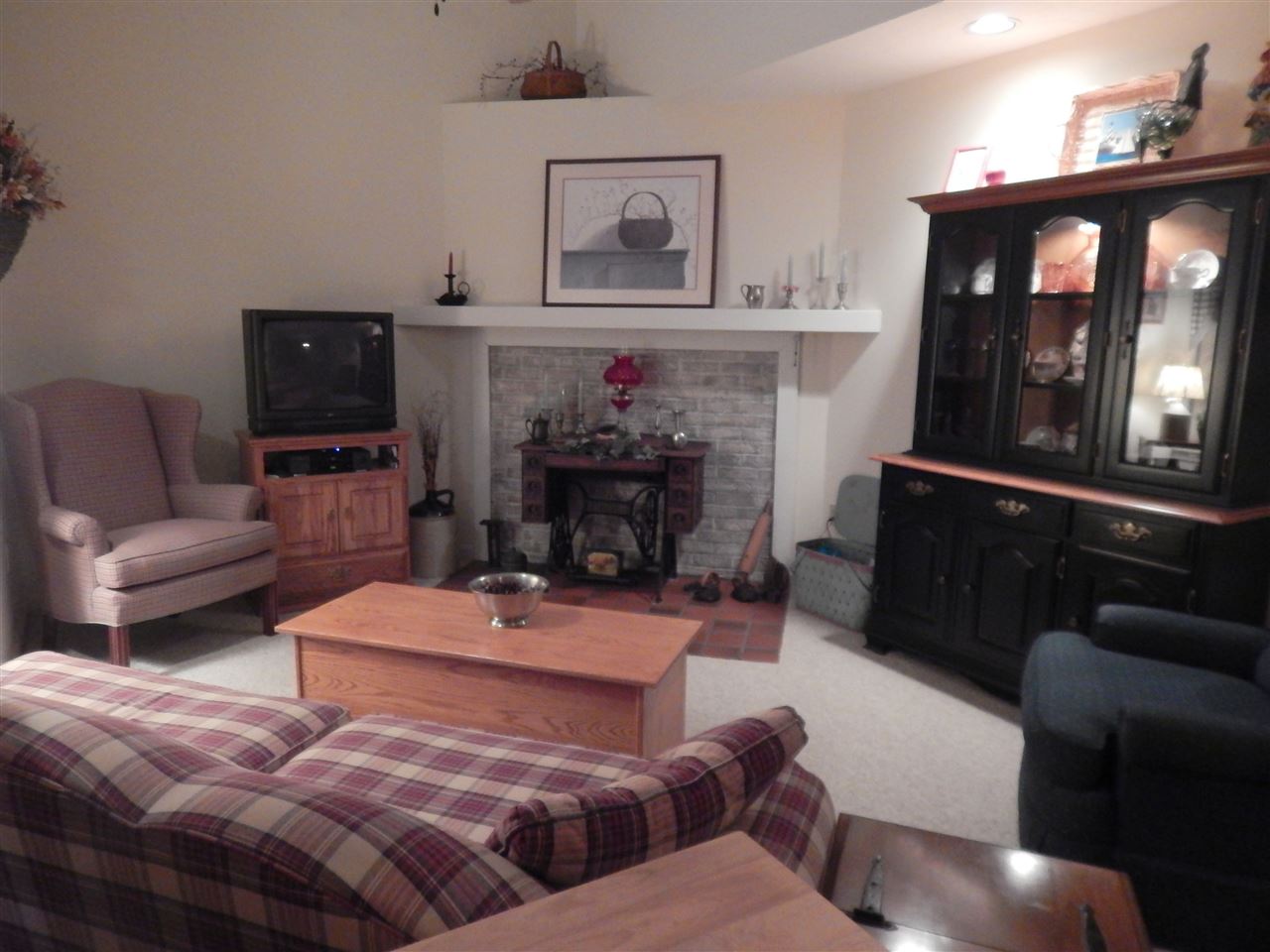 6 Cumberland Road, Unit 2 Gilford, NH 03249 - Photo 4 of 24 Gallery Image 4