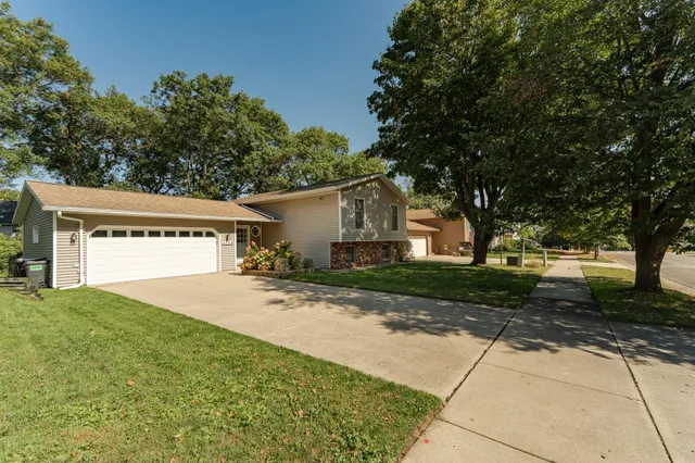 $370,000 | 4309 1st Street Northwest, Rochester, MN 55901