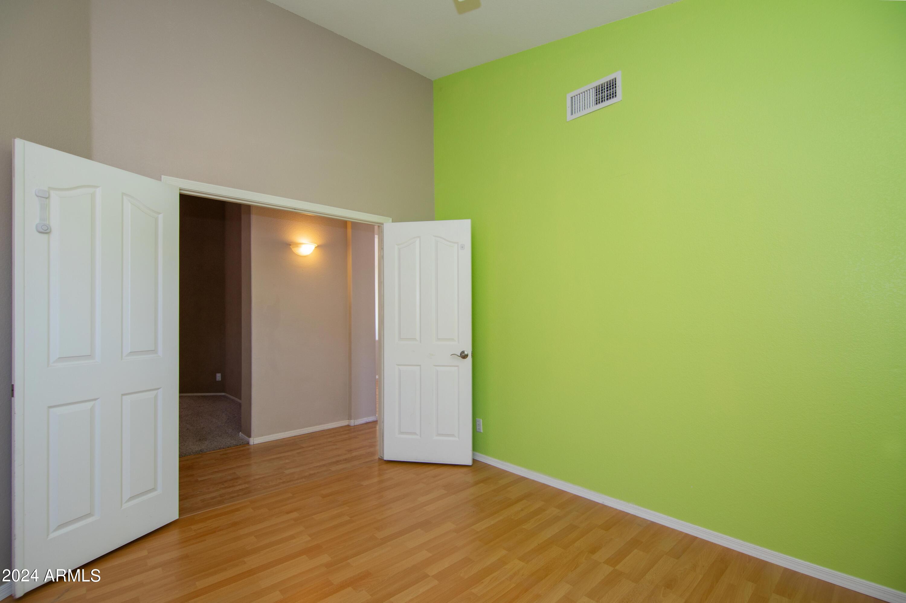 4609 East Rowel Road Phoenix, AZ 85050 - Photo 46 of 61 Very Spacious!
