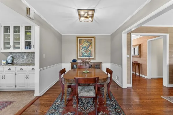 $1,300,000 | 3100 West 71st Street, Prairie Village, KS 66208