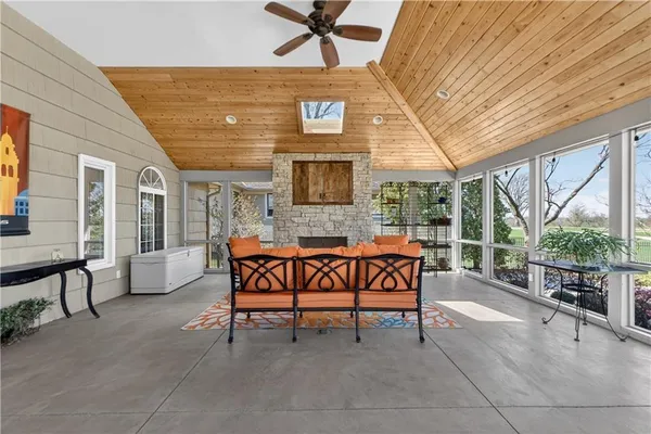 $1,300,000 | 3100 West 71st Street, Prairie Village, KS 66208