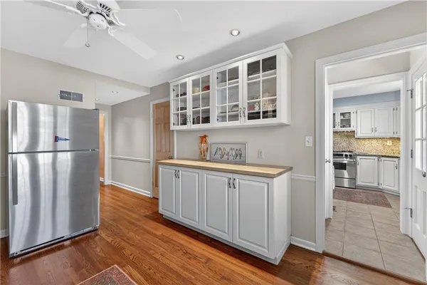 $1,300,000 | 3100 West 71st Street, Prairie Village, KS 66208
