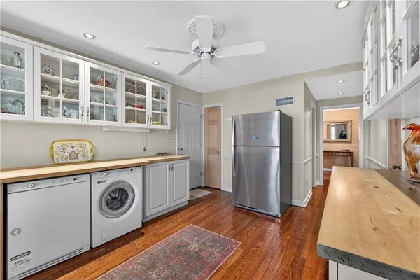 $1,300,000 | 3100 West 71st Street, Prairie Village, KS 66208