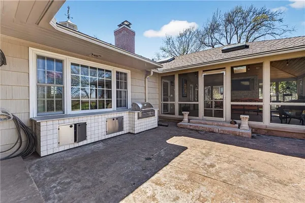 $1,300,000 | 3100 West 71st Street, Prairie Village, KS 66208