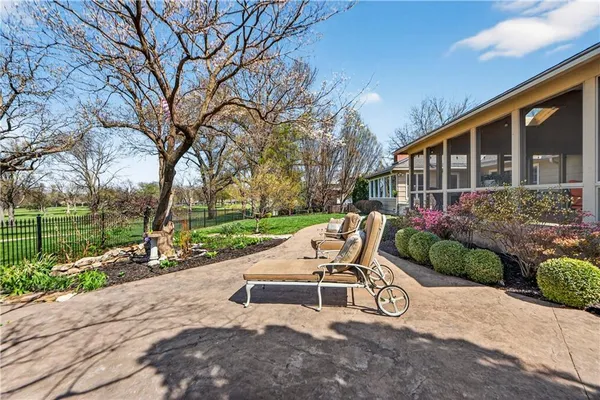 $1,300,000 | 3100 West 71st Street, Prairie Village, KS 66208