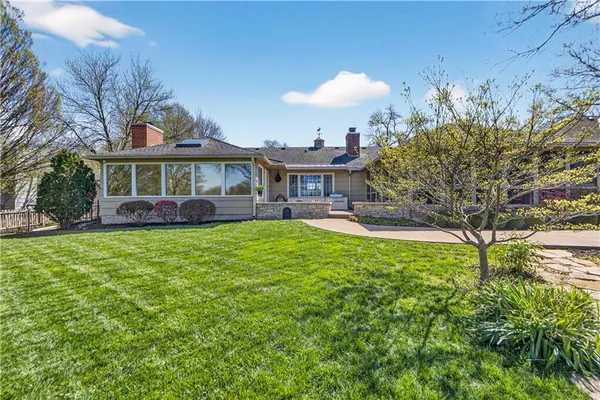 $1,300,000 | 3100 West 71st Street, Prairie Village, KS 66208
