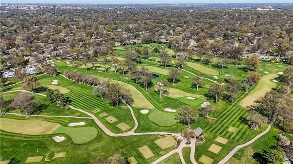$1,300,000 | 3100 West 71st Street, Prairie Village, KS 66208
