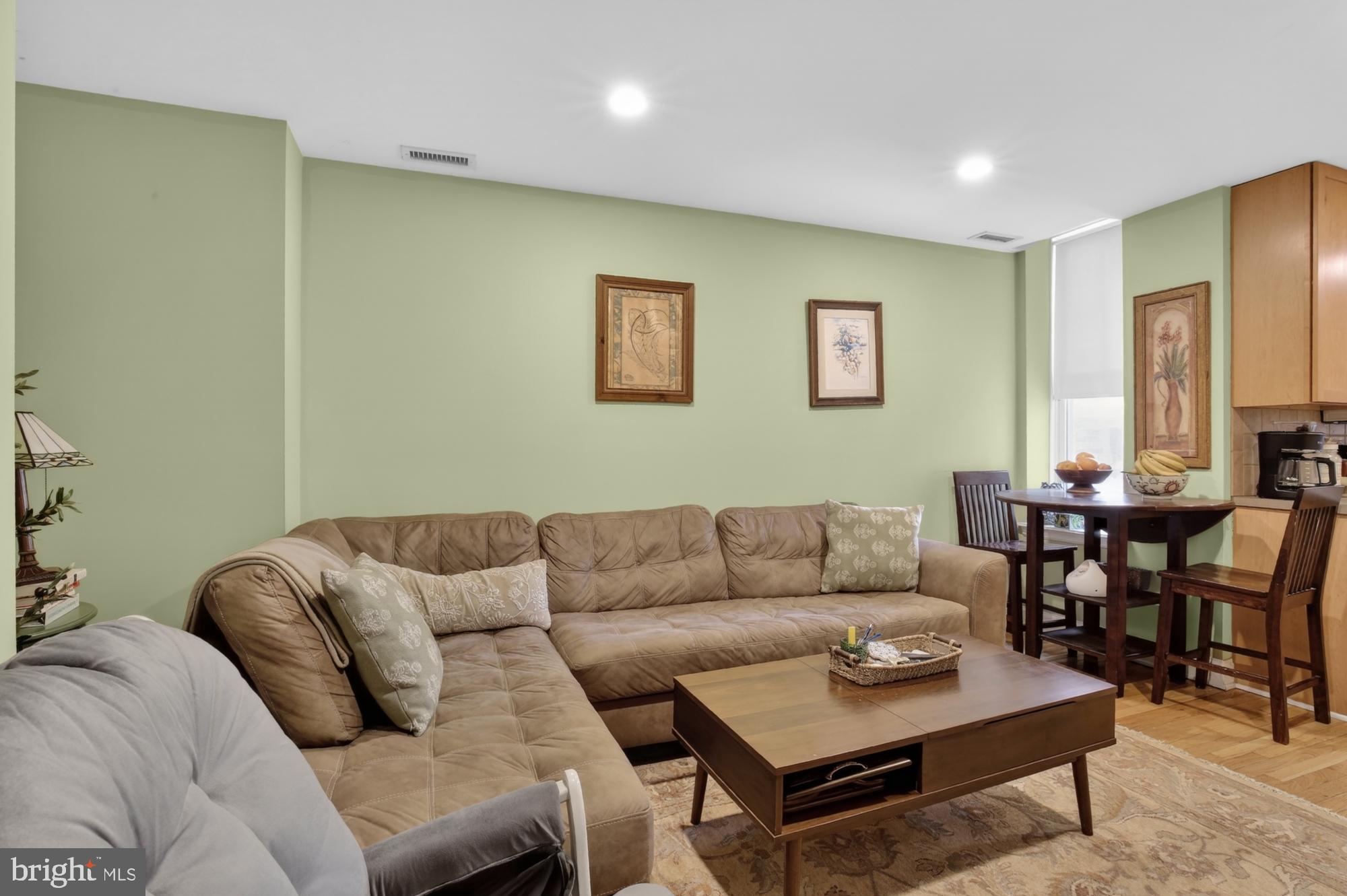 4215 Ridge Avenue, Unit 3 Philadelphia, PA 19129 - Photo 4 of 15