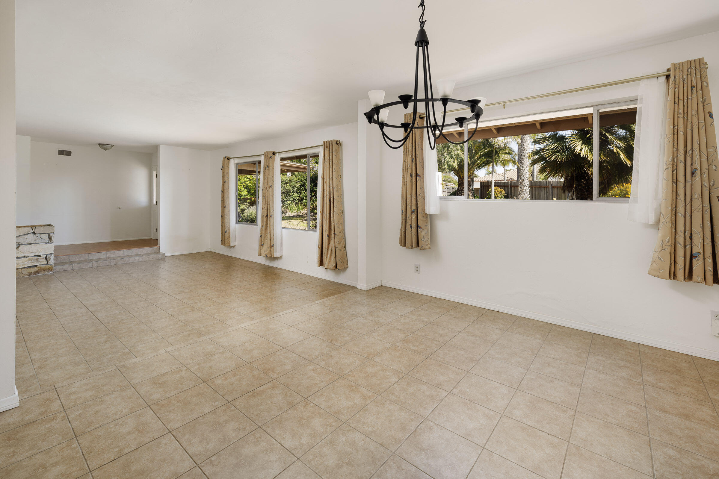 5256 James Road Santa Barbara, CA 93111 - Photo 5 of 36 Dining Room