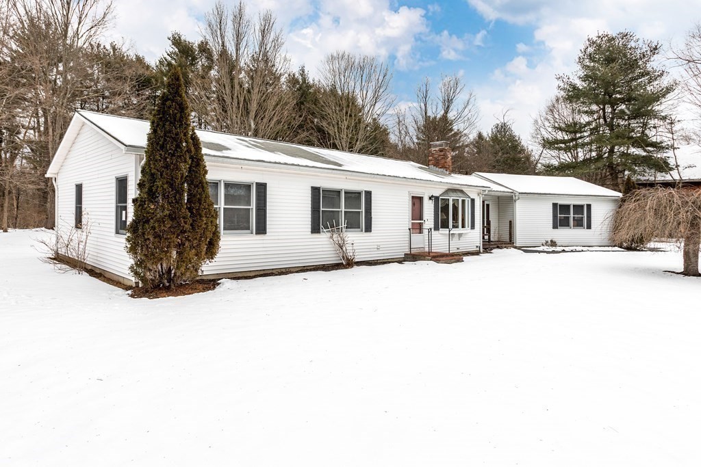 75 Old Bolton Road Stow, MA 01775 - Photo 3 of 35 Gallery Image 3
