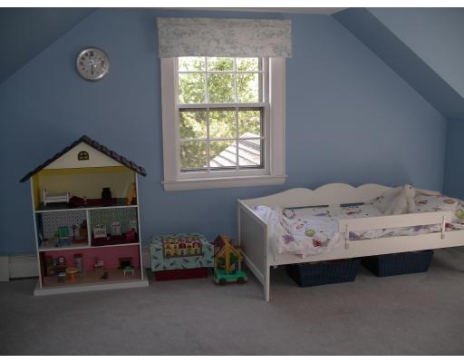 4 Boiling Spring Avenue Medfield, MA 02052 - Photo 12 of 18 Gallery Image 12
