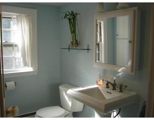 4 Boiling Spring Avenue Medfield, MA 02052 - Photo 10 of 18 Gallery Image 10