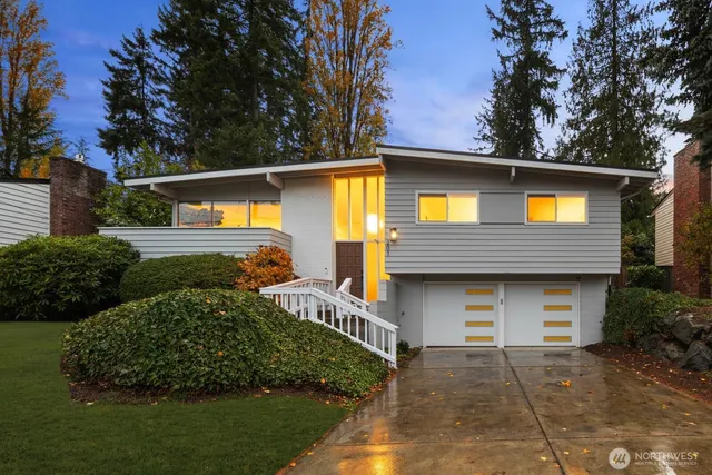 $1,400,000 | 201 165th Avenue Northeast, Bellevue, WA 98008